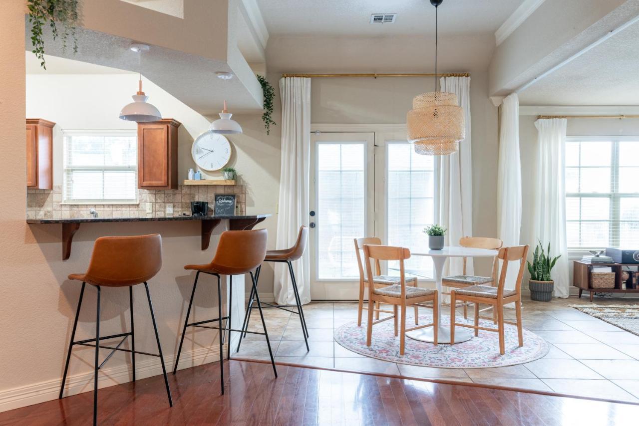 Cottage Getaway - Quiet Cottage Charm Near U Of A Fayetteville Eksteriør bilde