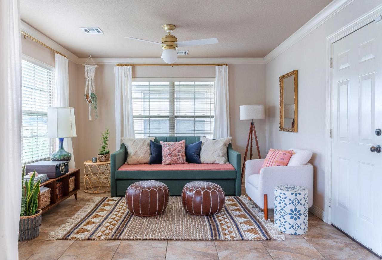 Cottage Getaway - Quiet Cottage Charm Near U Of A Fayetteville Eksteriør bilde